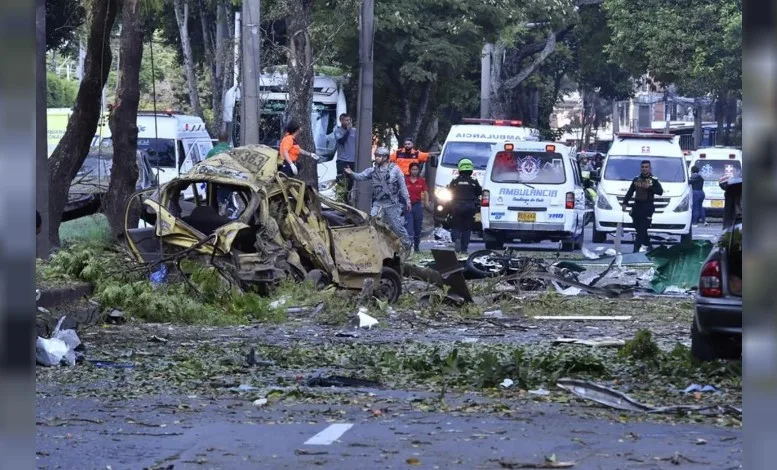 Ataque con explosivos en Colombia deja al menos 14 muertos en la vía Panamericana