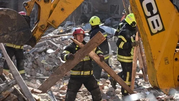 Ataques rusos con drones y misiles dejan al menos cinco muertos en ciudades ucranianas