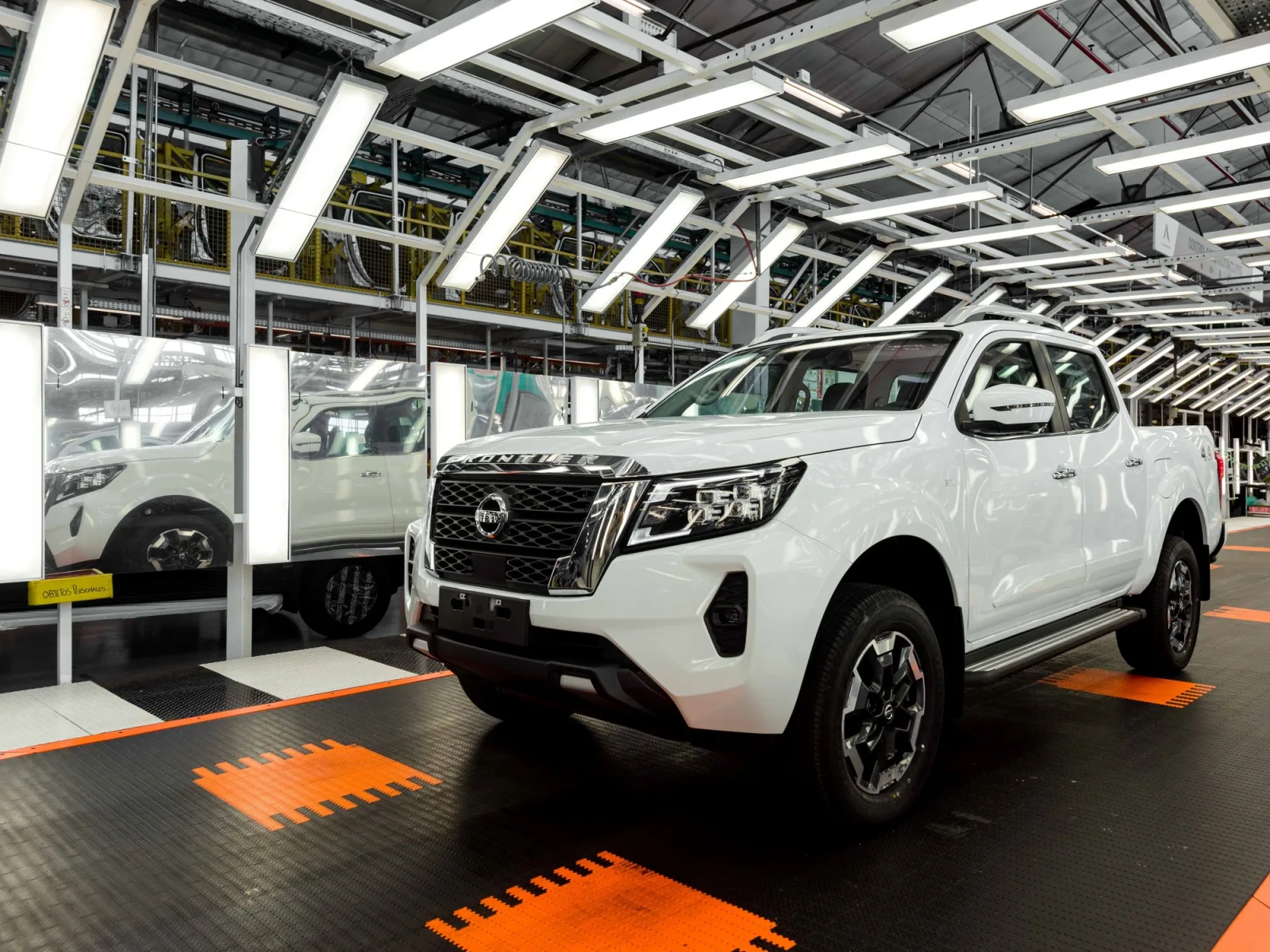 Nissan evalúa vender su filial en Argentina tras cerrar producción local