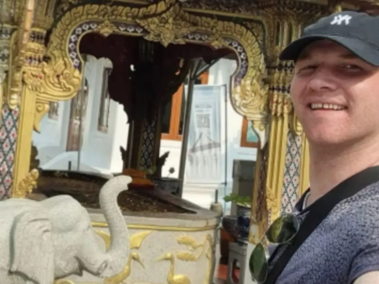 Turista escocés podría enfrentar prisión por tomar un teléfono por error en Tailandia