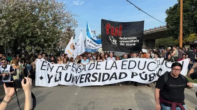 Universitarios alertan por caída de 28,9% en financiamiento y pérdida del 35,7% en salarios docentes