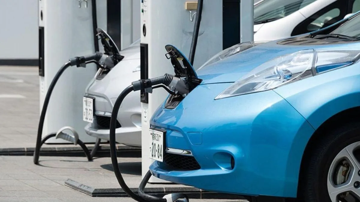 Vehículos híbridos y eléctricos alcanzan su máxima participación en el mercado argentino