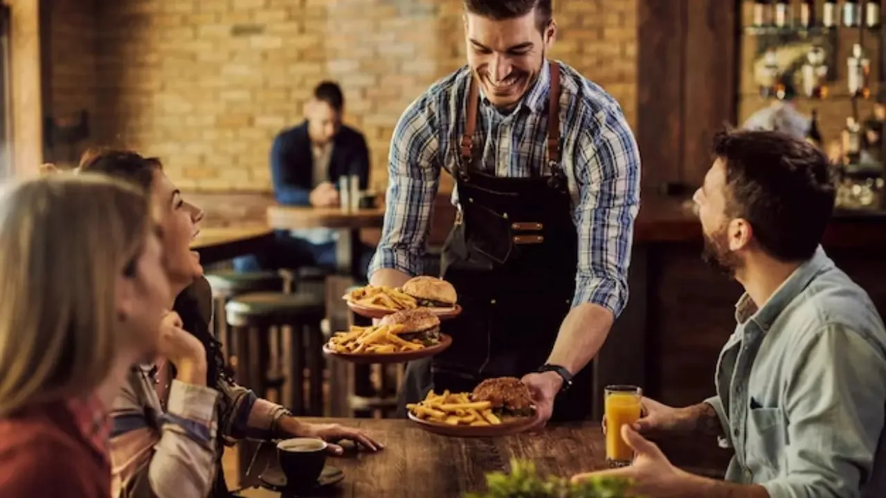 Propinas: el ingreso clave que complementa salarios en la gastronomía